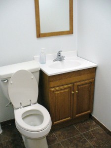 Az egyedi fürdőszoba bútor készítés könnyen megvalósítható